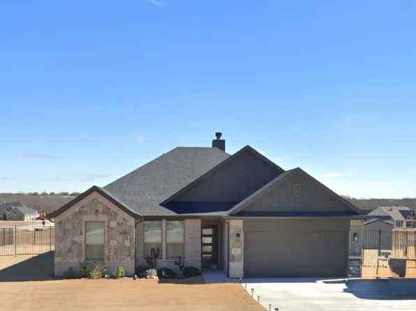 1215 Sanger Dr, Springtown, TX 76082