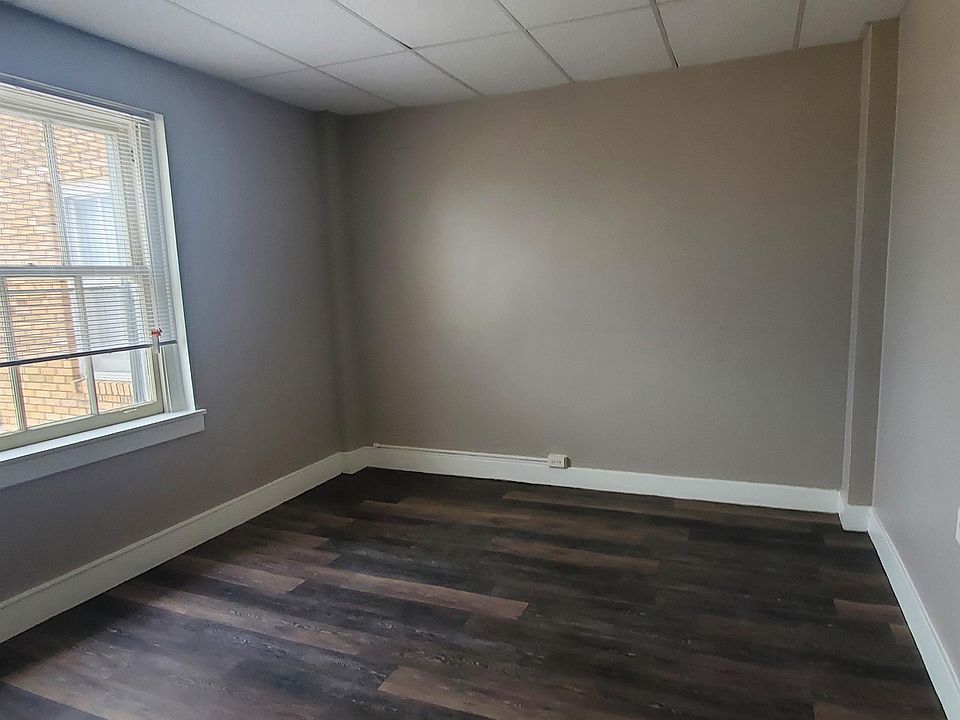 1st image of 14 E 2nd Ave #605