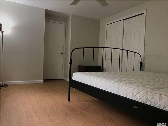 3rd image of 3 Burgess Ln