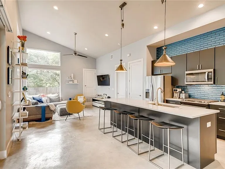 1142 Eleanor St #2-78721 — Photo 4