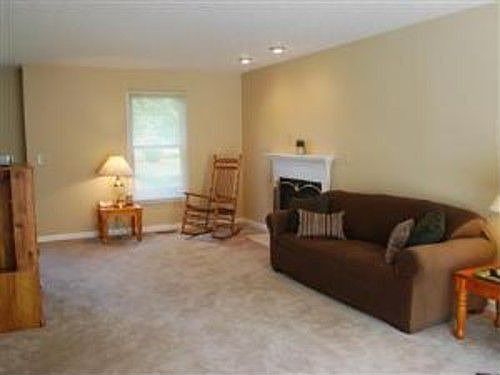 3rd image of 6755 Oak Bark Dr