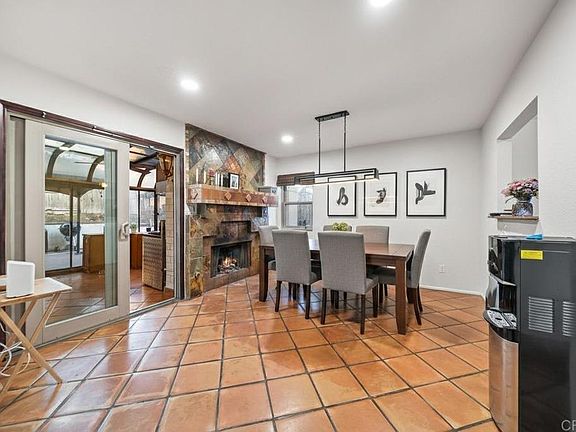 5th image of 941 Redbud Rd