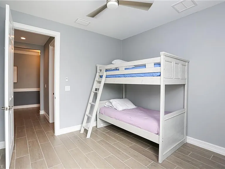 16579 Crescent Beach Way — Photo 22