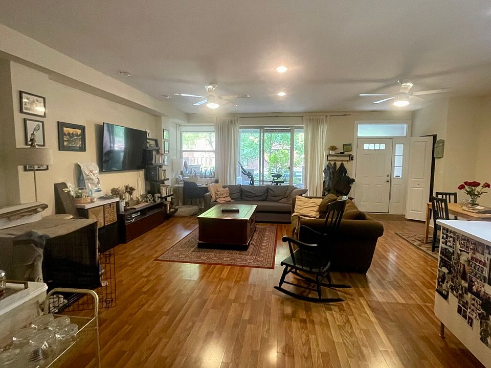 1st image of 2510 N Willetts Ct #1S