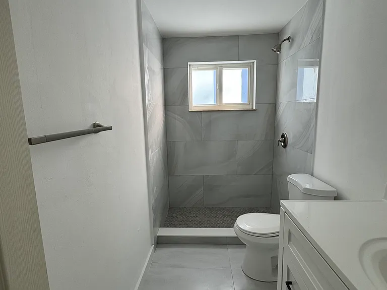 3460 SW 25th Ter #1 — Photo 2