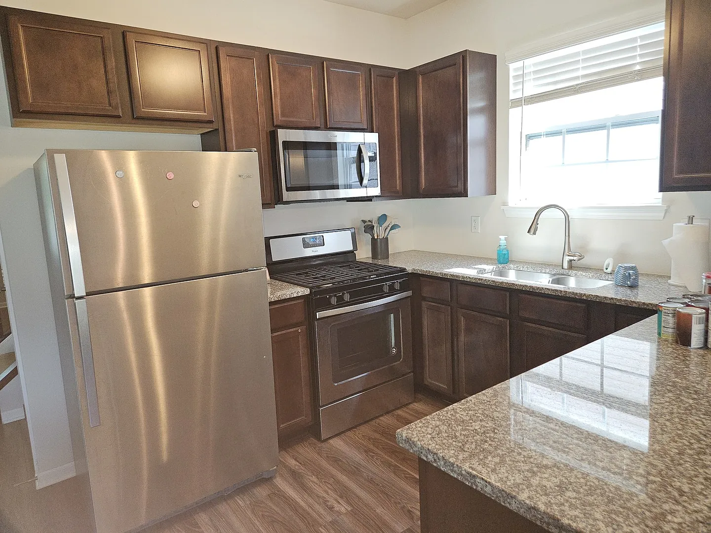 3 bed, 2.5 bath, 1635 sqft, $2,895 — Photo 4
