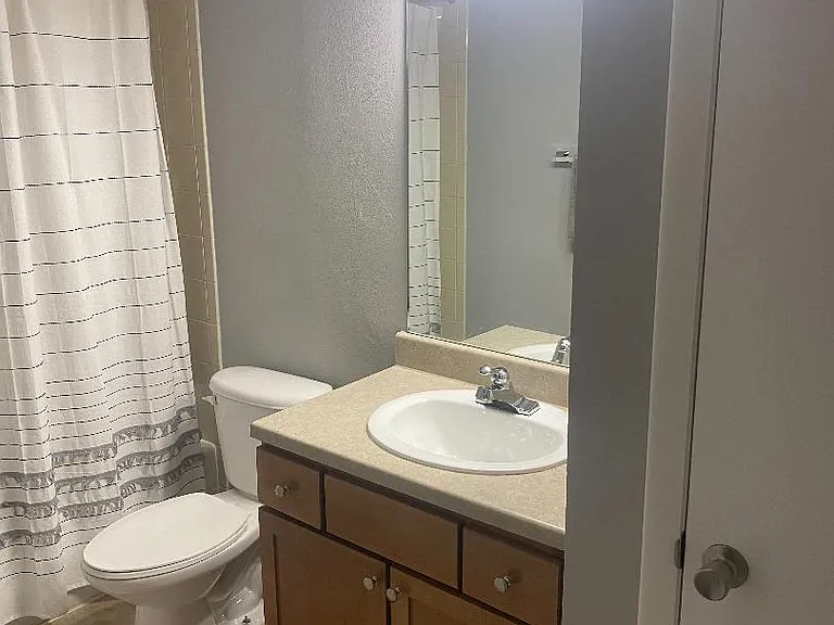 272 Alexandra Dr #13 — Photo 11