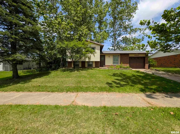 4027 W Creighton Ter, Peoria, IL 61615