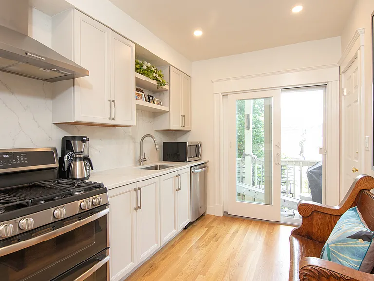 47 Semont Rd #3 — Photo 2