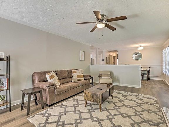 3rd image of 2671 Collier Dr NW