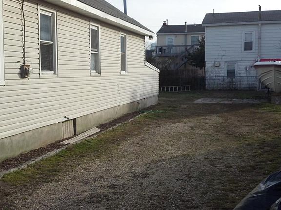 3rd image of 319 Summer Franklin Ave