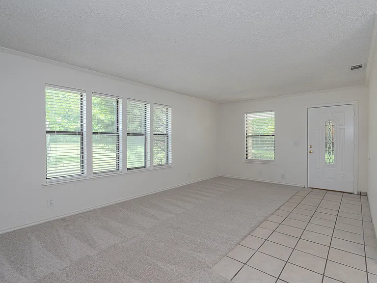 1905 Shady Ln — Photo 27