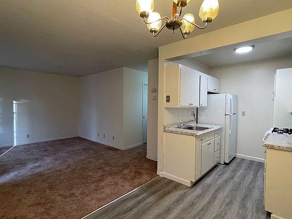 4th image of 2043 Buena Vista Ave #B