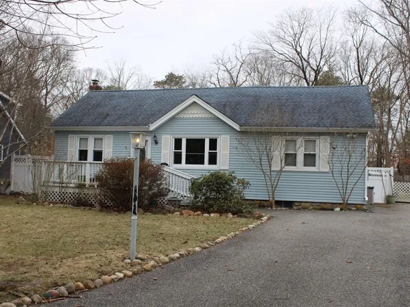 66 Crescent Street, Yaphank, NY 11980