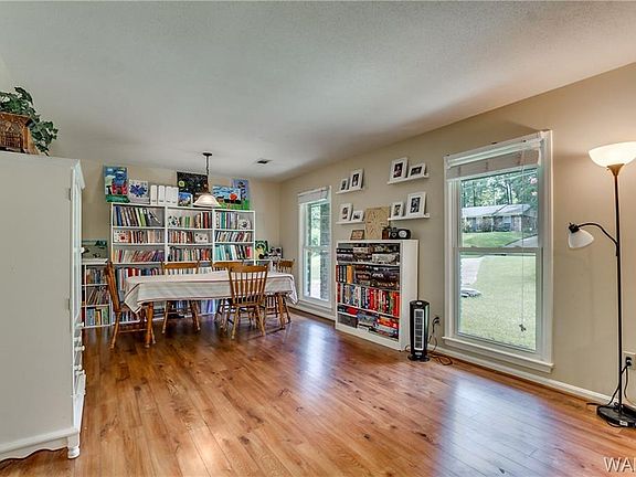 5th image of 3308 Paddlecreek Ln