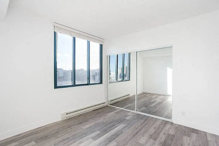 Trinity Towers Apartments — Photo 14