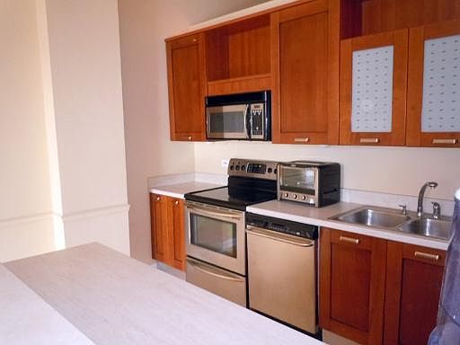 4th image of 807 E Church St #509
