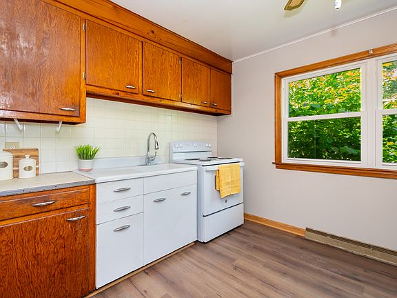 4th image of 22023 W Sarah Dr