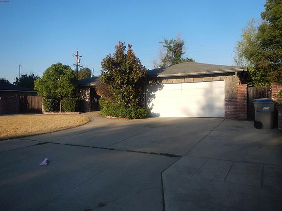 4th image of 4068 N Argyle Ave