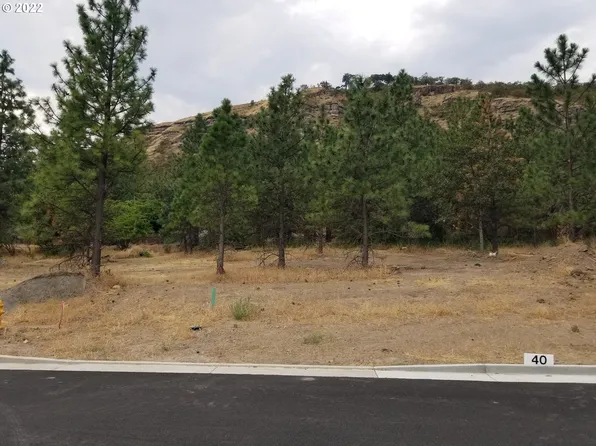 W 15th St #40, The Dalles, OR 97058