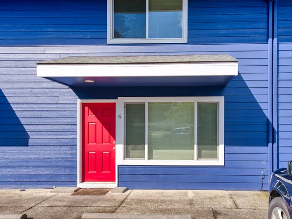 501 Fern Ave #6, Brookings, OR 97415