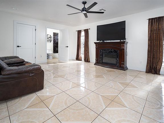 5th image of 1700 SW 18th St