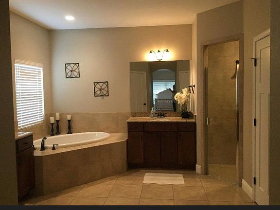 3rd image of 322 SW Silver Palm Dr