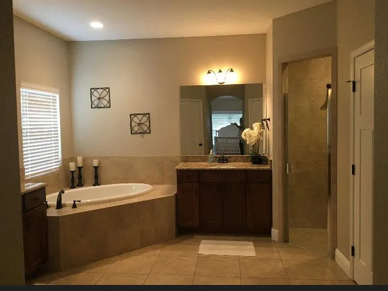 322 SW Silver Palm Dr — Photo 3