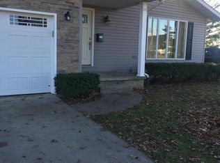 1112 S 13th St, Herrin, IL 62948