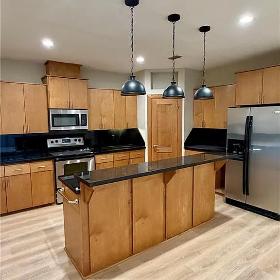 617 E Thornhill Ave — Photo 7