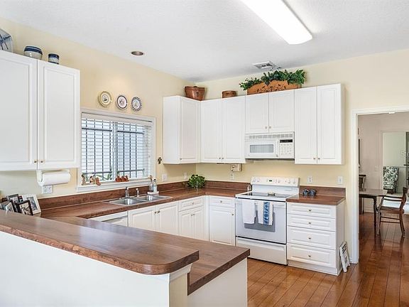 5th image of 2175 S COUNTRYSIDE CIRCLE S