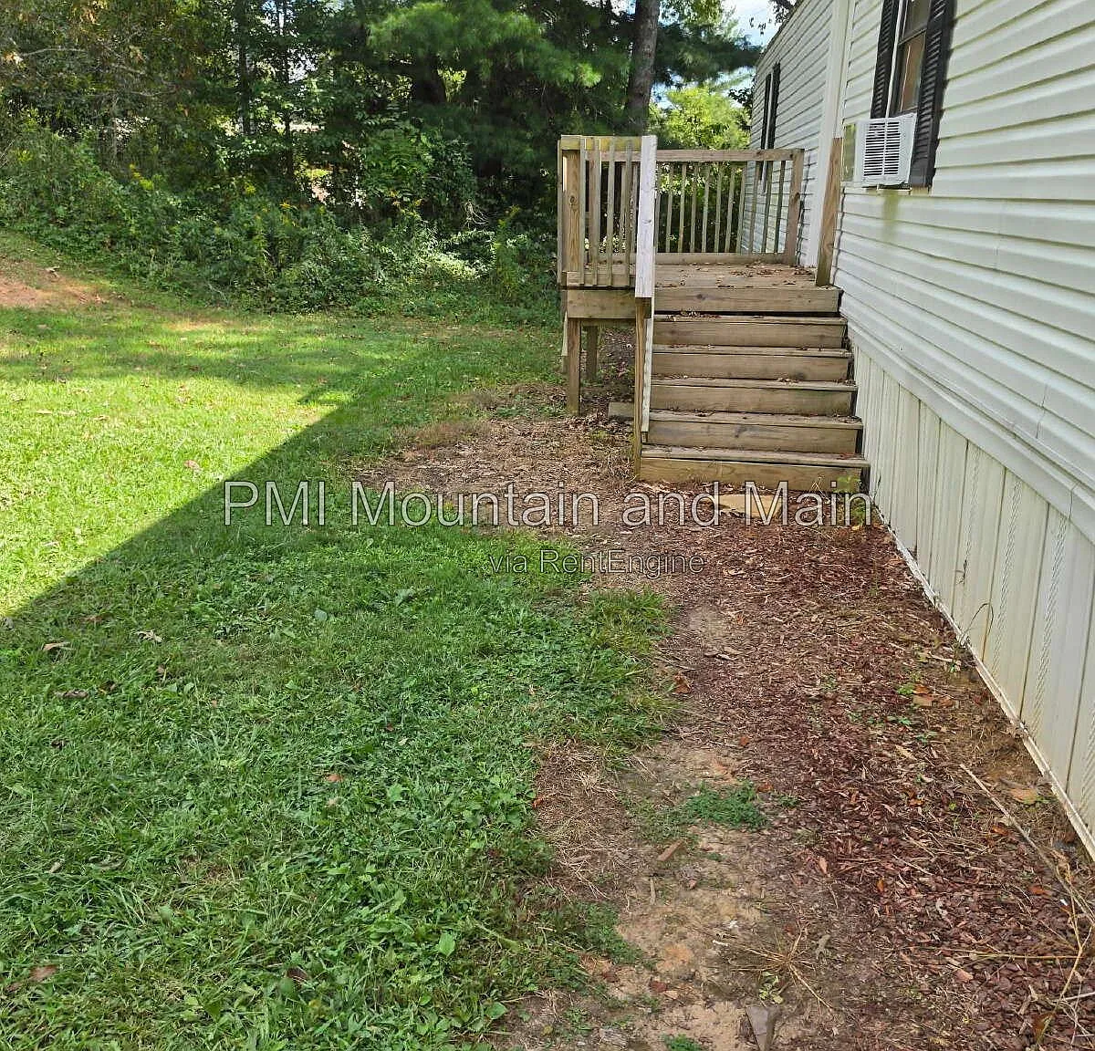3 bed, 2.0 bath, $1,395 — Photo 2