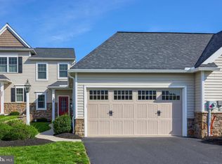 339 English Ivy Dr, Lititz, PA 17543