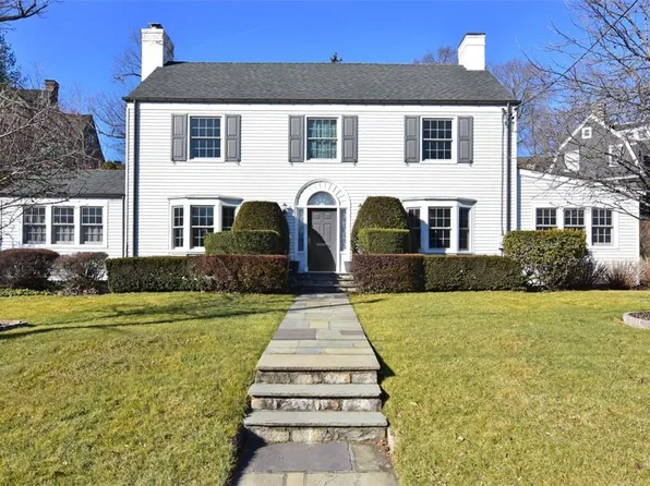51 Tanglewylde Avenue, Bronxville, NY 10708