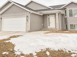 522 23rd Ave W, West Fargo, ND 58078