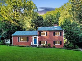 926 Sunset Dr, Greenwood, SC 29646