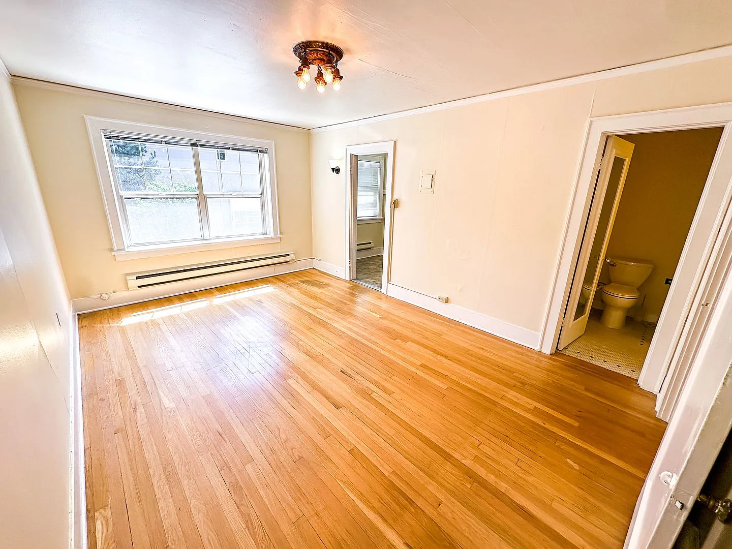 Belmont Apartments — Photo 1
