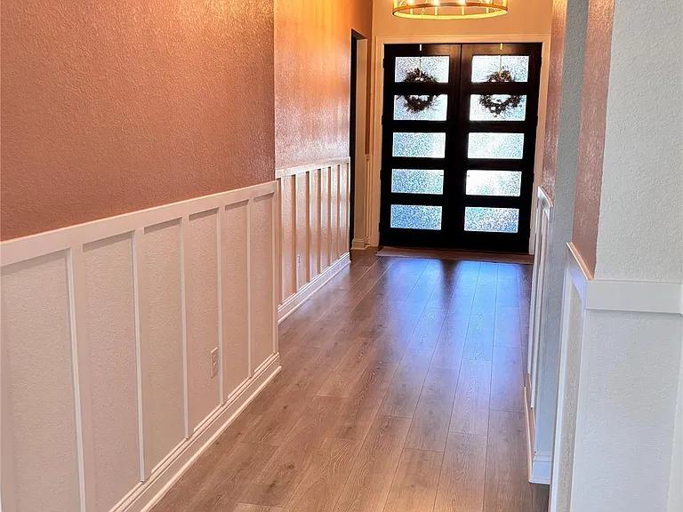4611 Columbus Dr — Photo 4