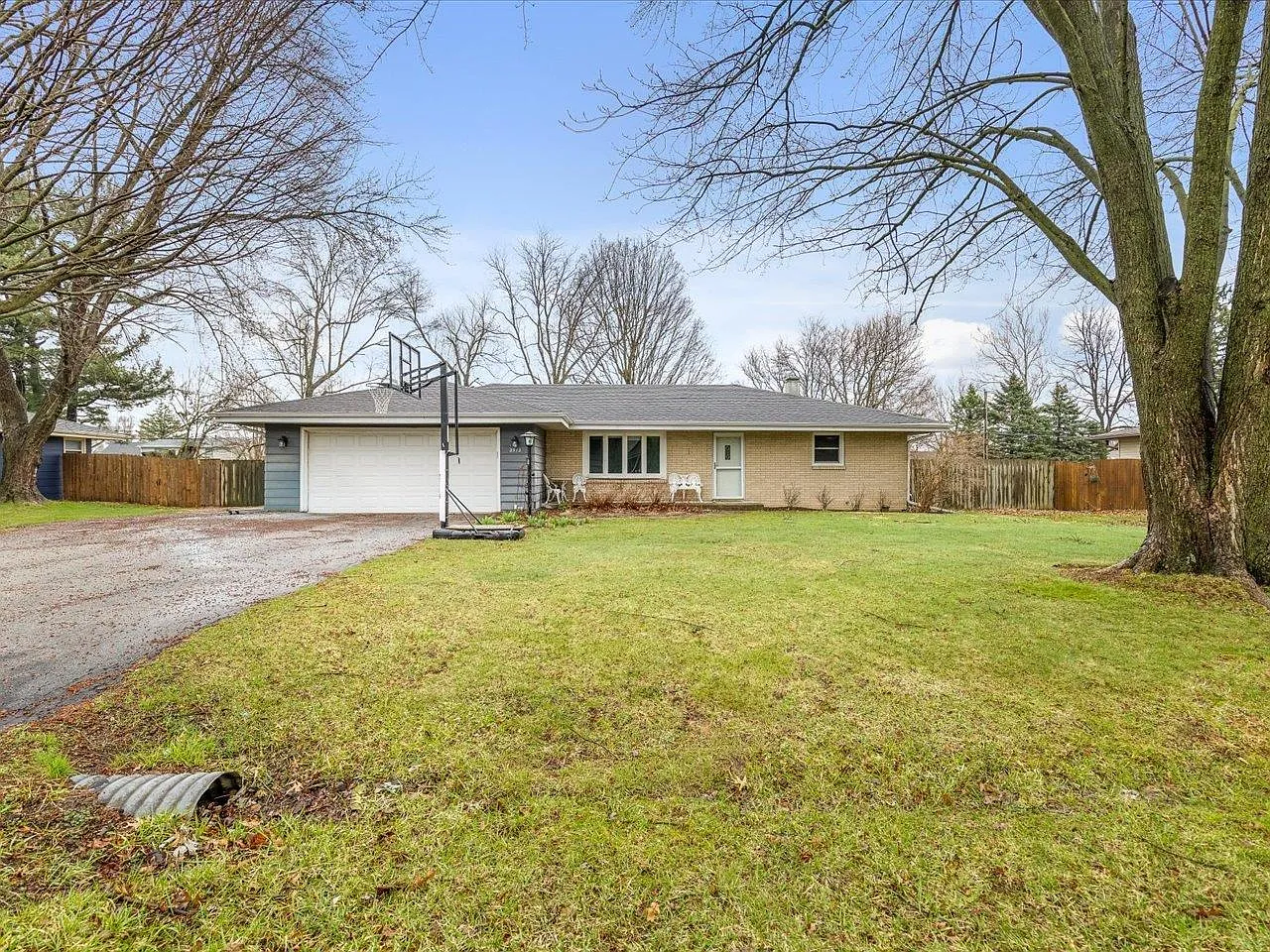 2912 Panorama Dr photo 1