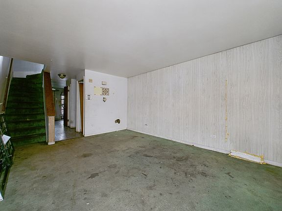 4th image of 7915 S Saginaw Ave APT F