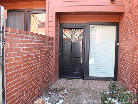 3rd image of 60 E Woodward Blvd S #60