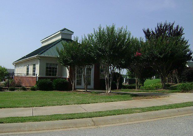 Neighborhood Cluhouse