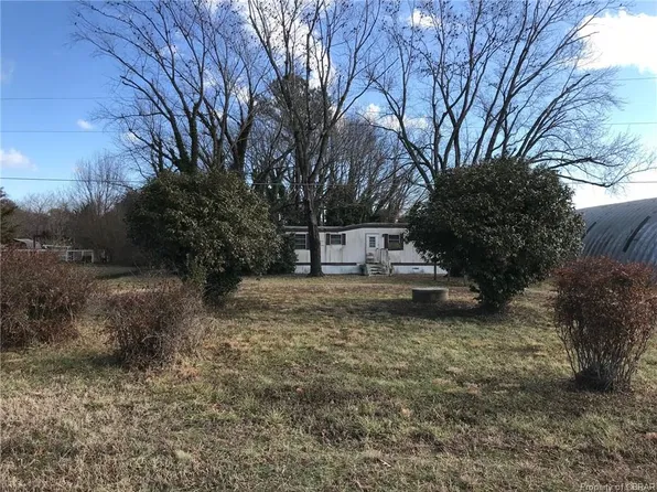 128 N End Rd, Deltaville, VA 23043