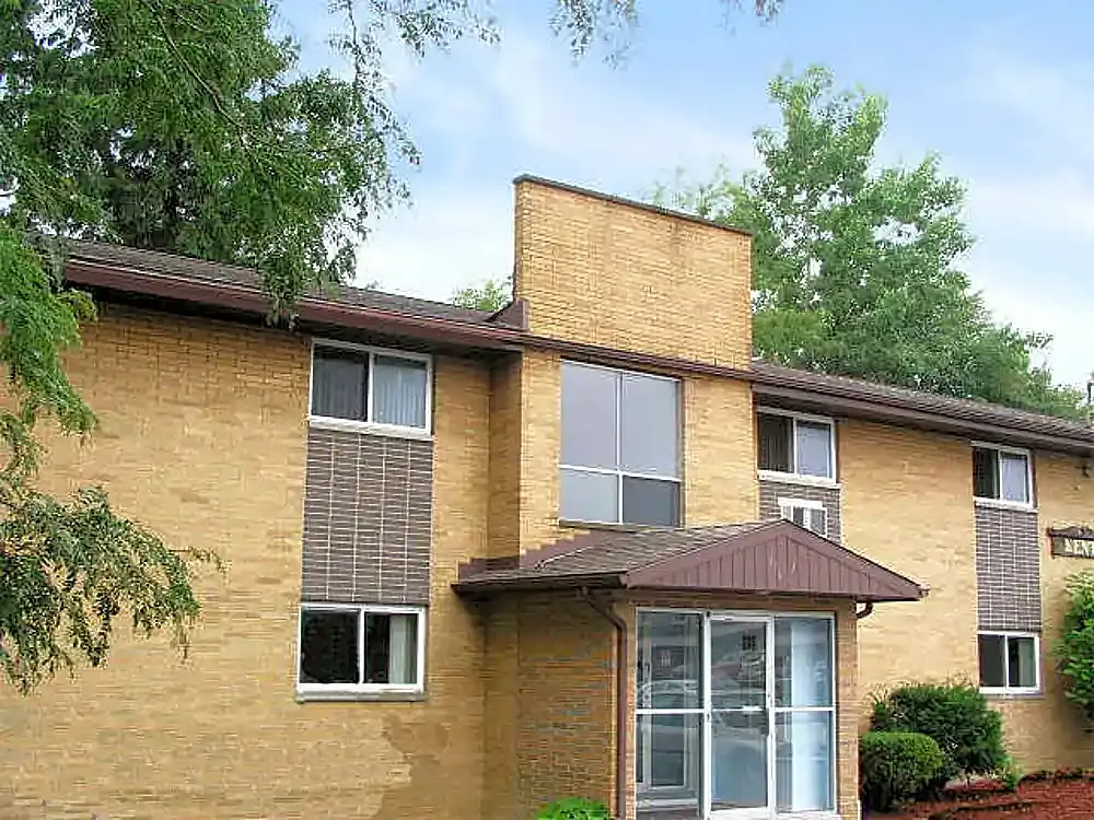 Celeron Suites — Photo 2