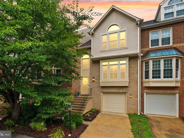 3855 Inverness Rd, Fairfax, VA 22033