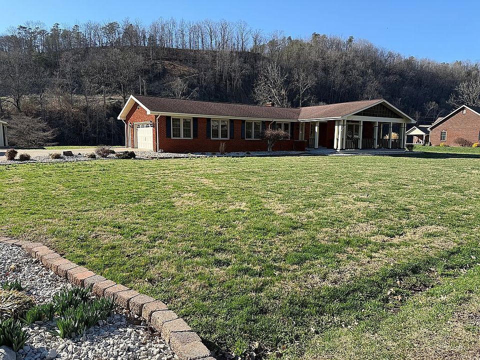 1st image of 599 Lakeside Dr