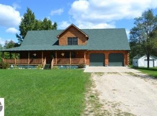 4626 W Shepherd Rd, Saint Louis, MI 48880