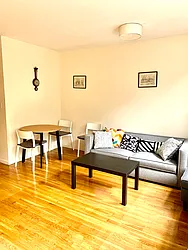 Rented by R New York