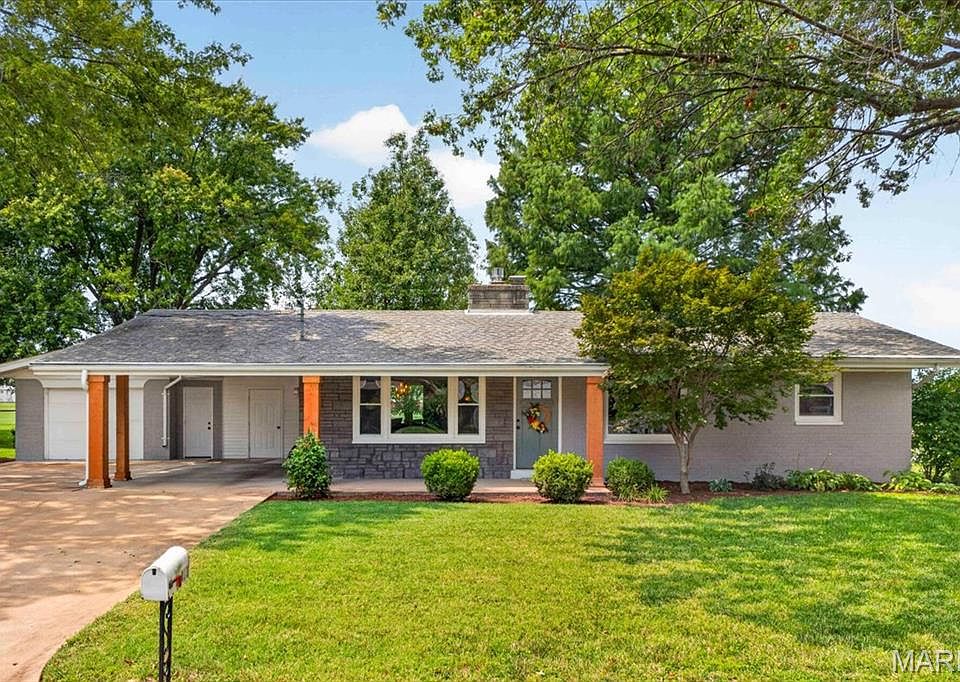 1st image of 411 Washington Dr