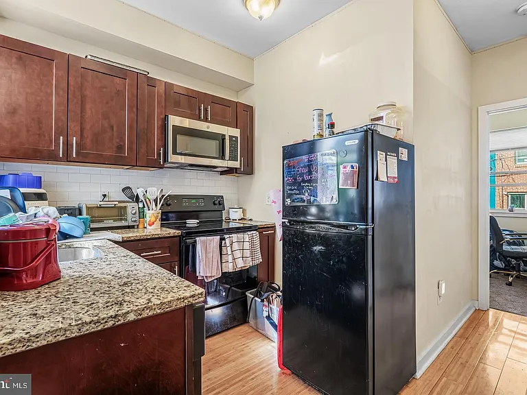 1724 Monument St #A2 — Photo 12
